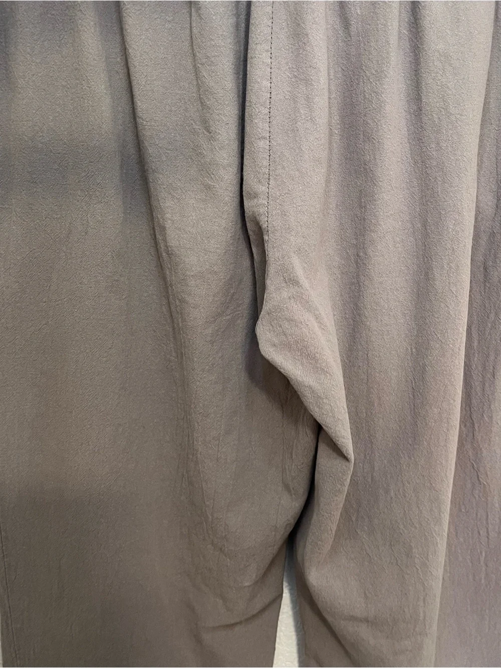 Men's Neutral Gray Elastic-Waist Joggers with Drawstring